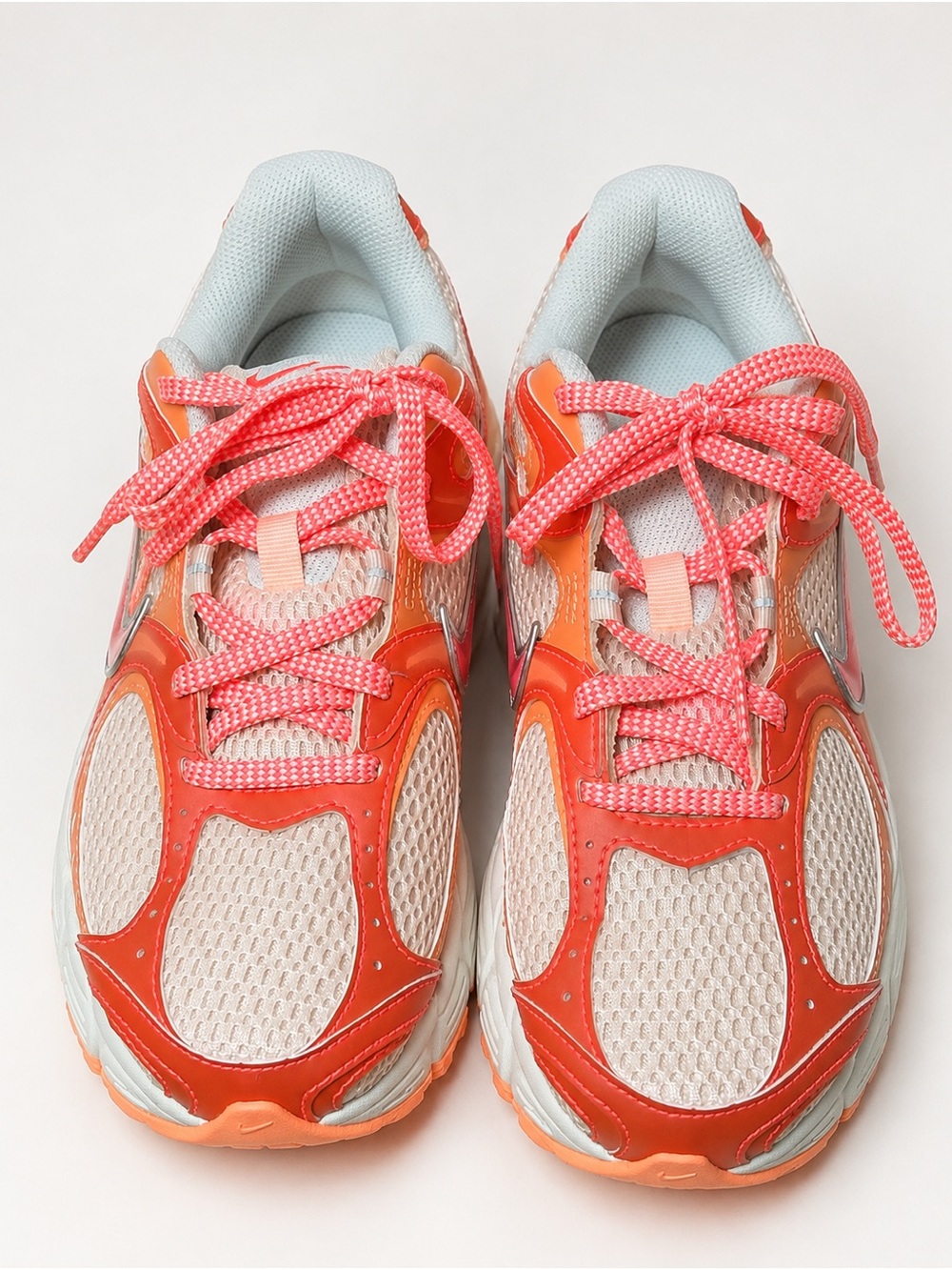 Nike V5 RNR Women’s Sneakers Crimson Hot Lava Orange Size 7.5